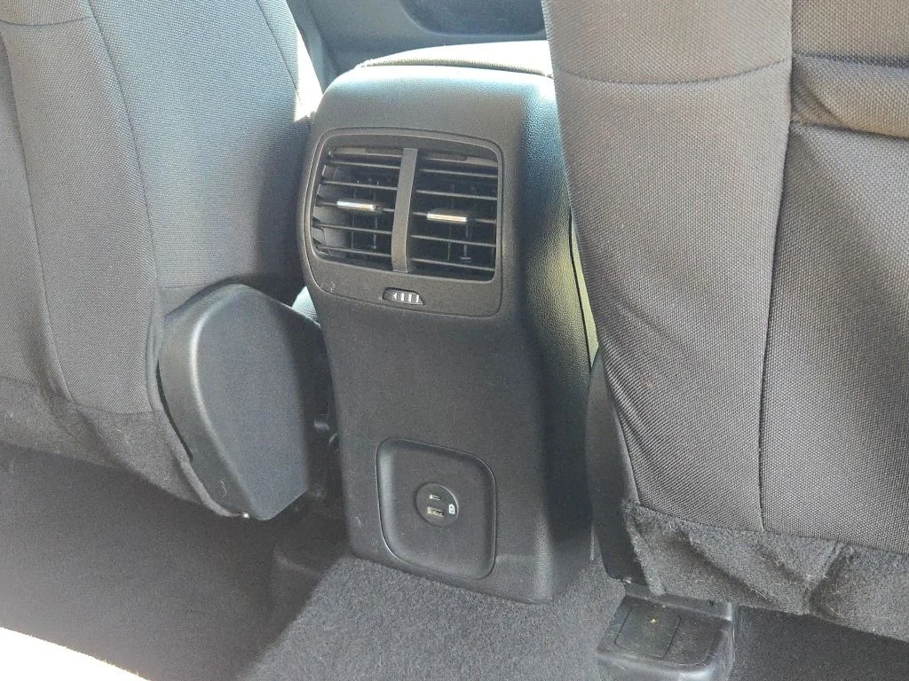 Used 2020 White Ford SE image 11