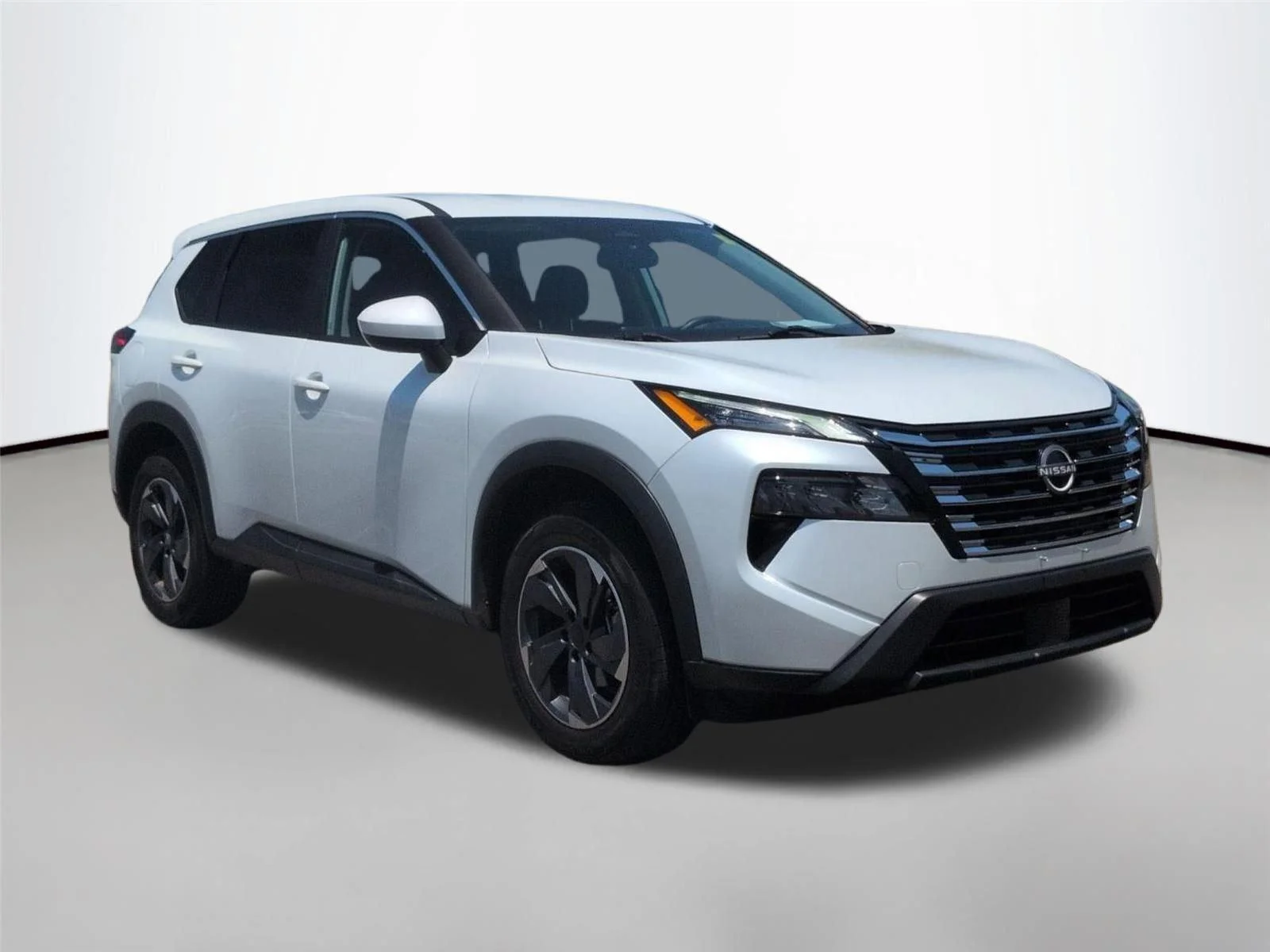 Used 2024 Everest White Pearl Nissan SV image 7