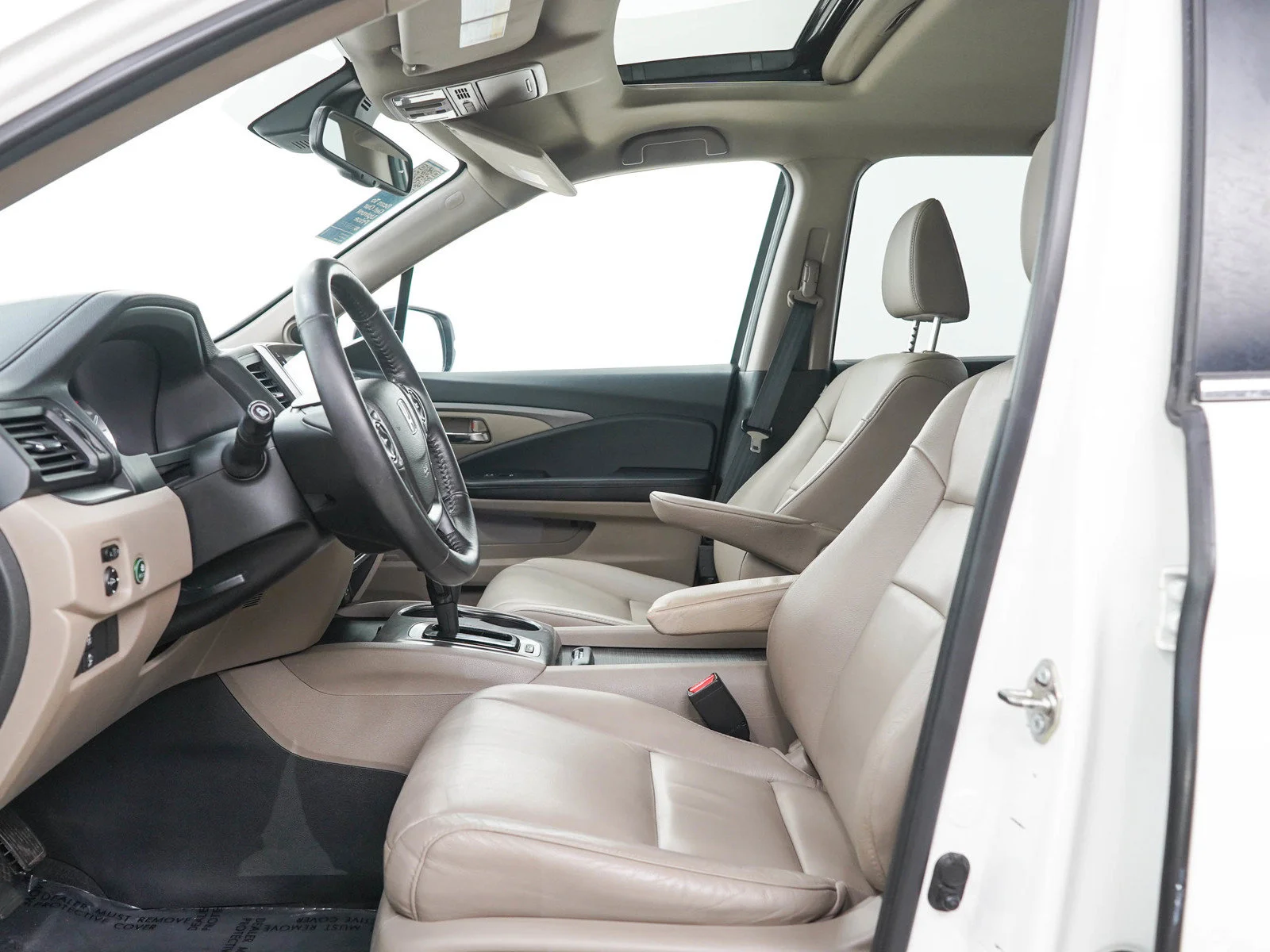 Used 2018 White Diamond Pearl Honda exl image 23