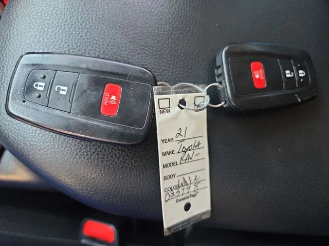 Used 2021 White Toyota XLE image 22