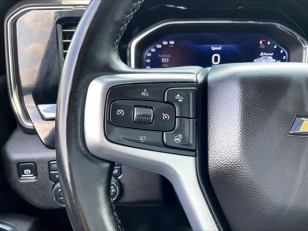Used 2025 Gray Chevrolet LT image 22