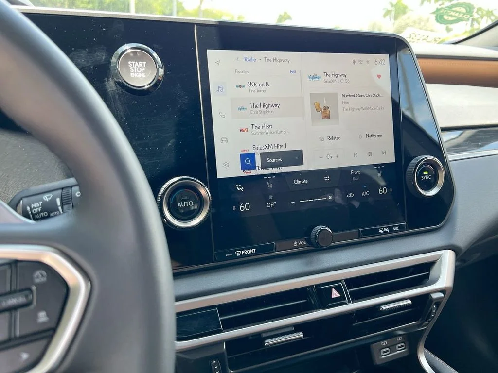 Certified Used 2025 IRIDIUM Lexus 350 image 15