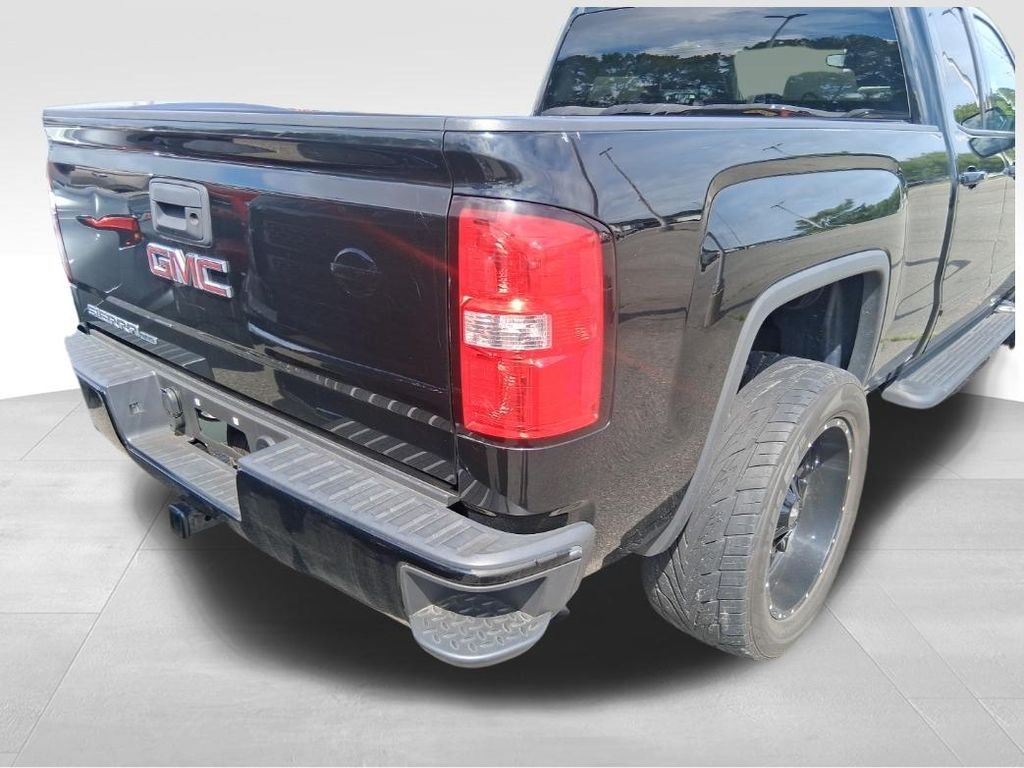 Used 2019 Black GMC Base image 7