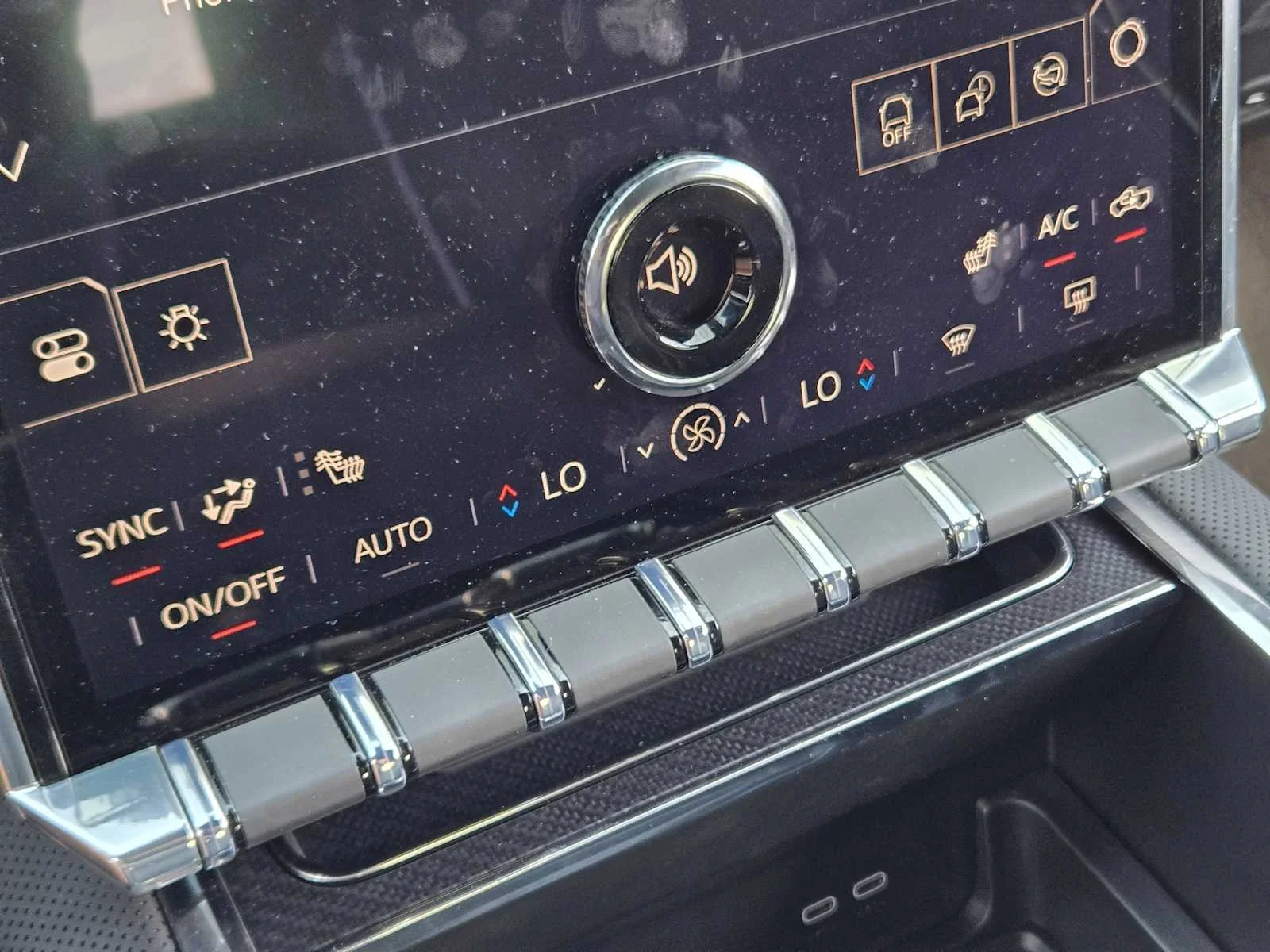 2026 GMC Sierra EV Elevation - Photo 13