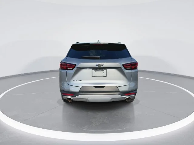 Used 2024 Gray Chevrolet LT image 7