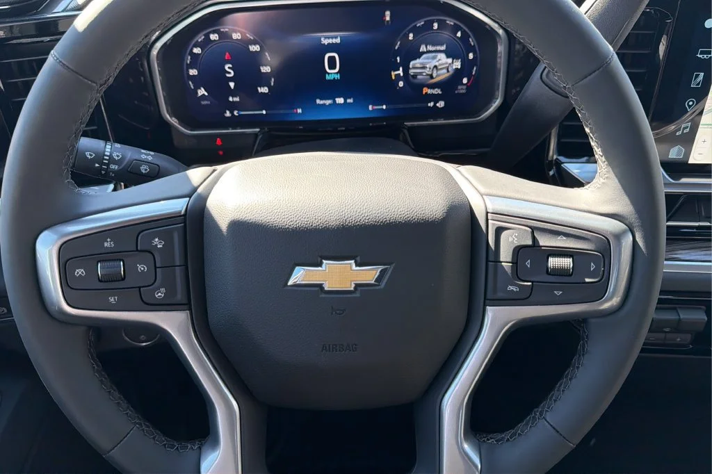 New 2026 Summit White Chevrolet LT image 23