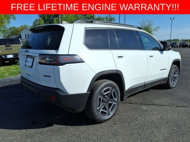 New 2026 Bright White Clear-Coat Exterior Paint Jeep Laredo image 7