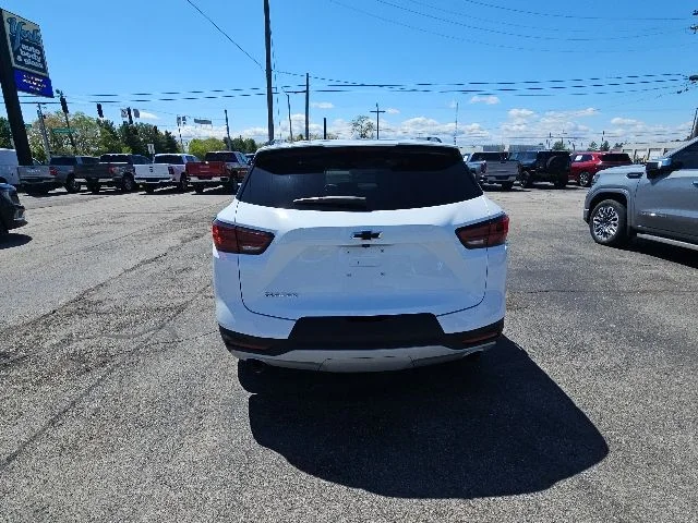 Used 2024 White Chevrolet LT image 31