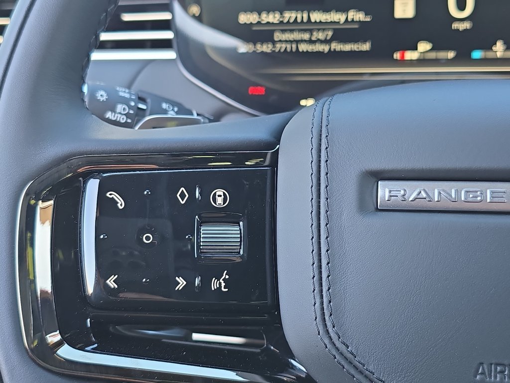 New 2027 Santorini Black LAND ROVER Dynamic SE P400 image 18