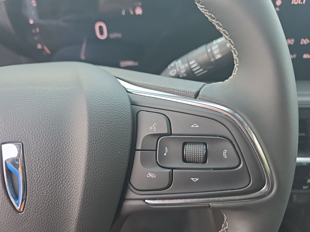 Used 2025 White Buick Preferred image 17