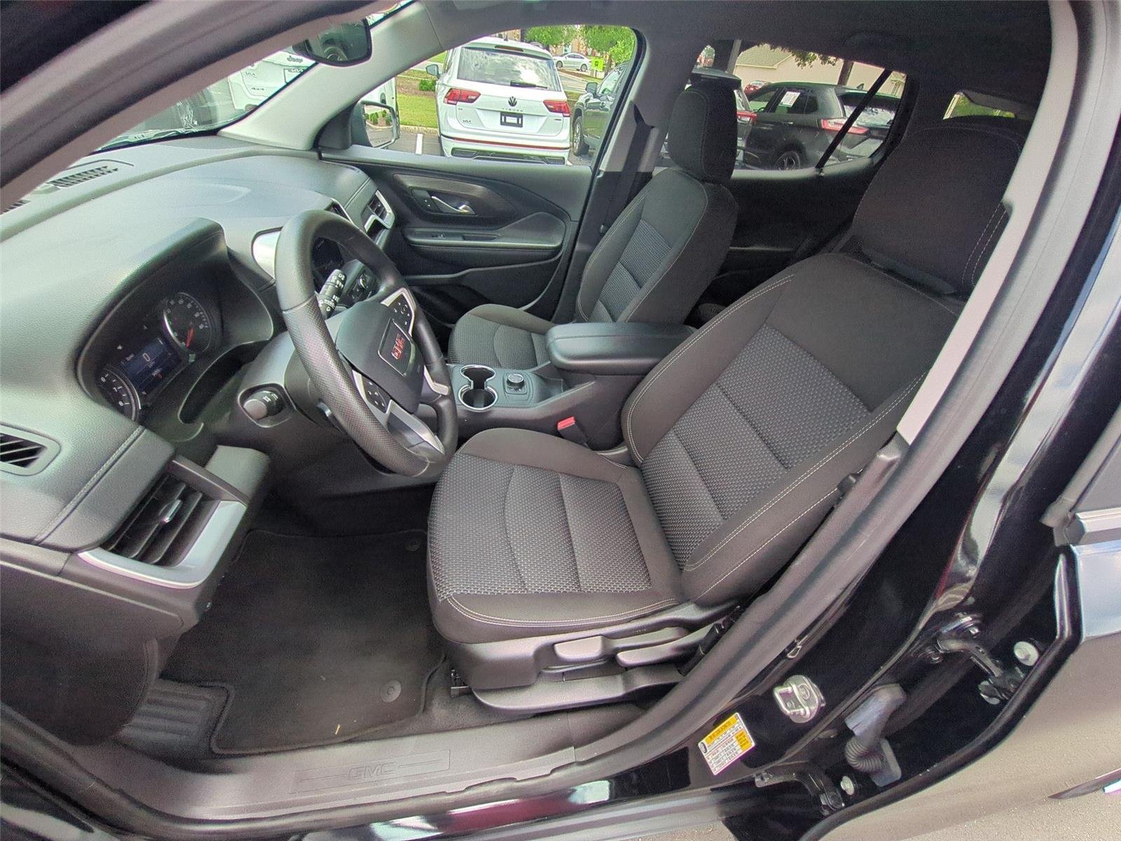Used 2024 Ebony Twilight Metallic GMC SLE image 18