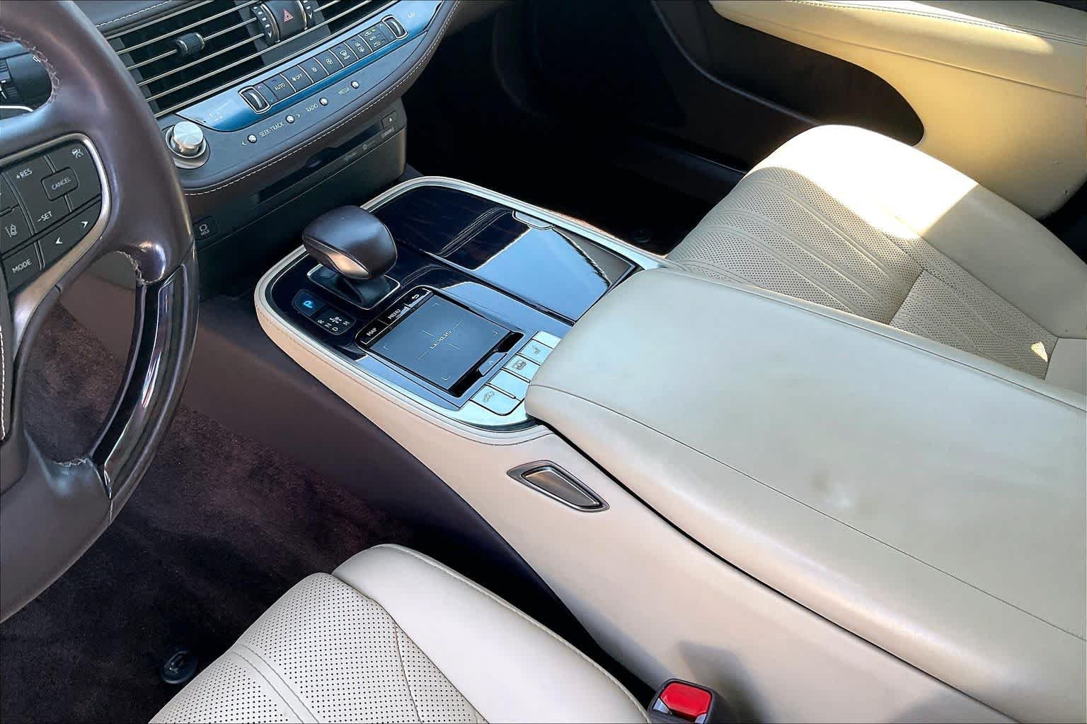 2018 Lexus LS Base - Photo 15