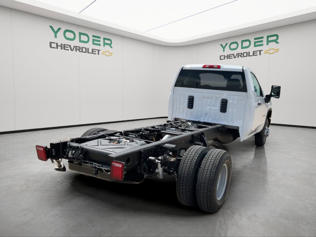 New 2026 Summit White Chevrolet Work Truck image 32
