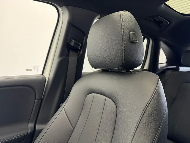 New 2026 Polar White Mercedes-Benz GLA 250 image 37