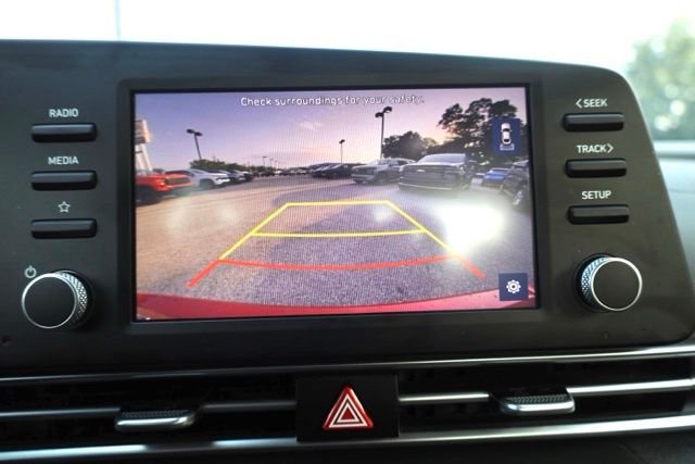 Used 2023 Red Hyundai SEL image 4