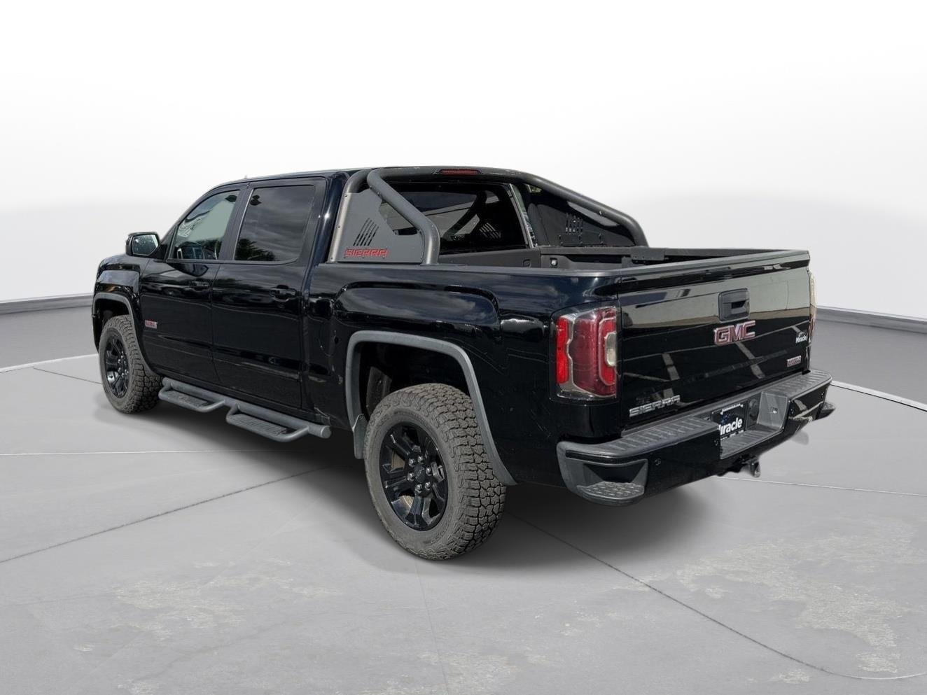 Used 2016 ONYX BLACK GMC SLT image 2