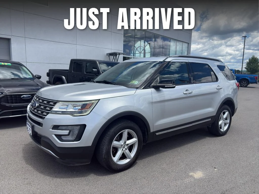 2017 Ford Explorer XLT 4WD's photo