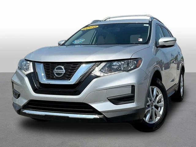 Used 2020 Silver Nissan SV image 3