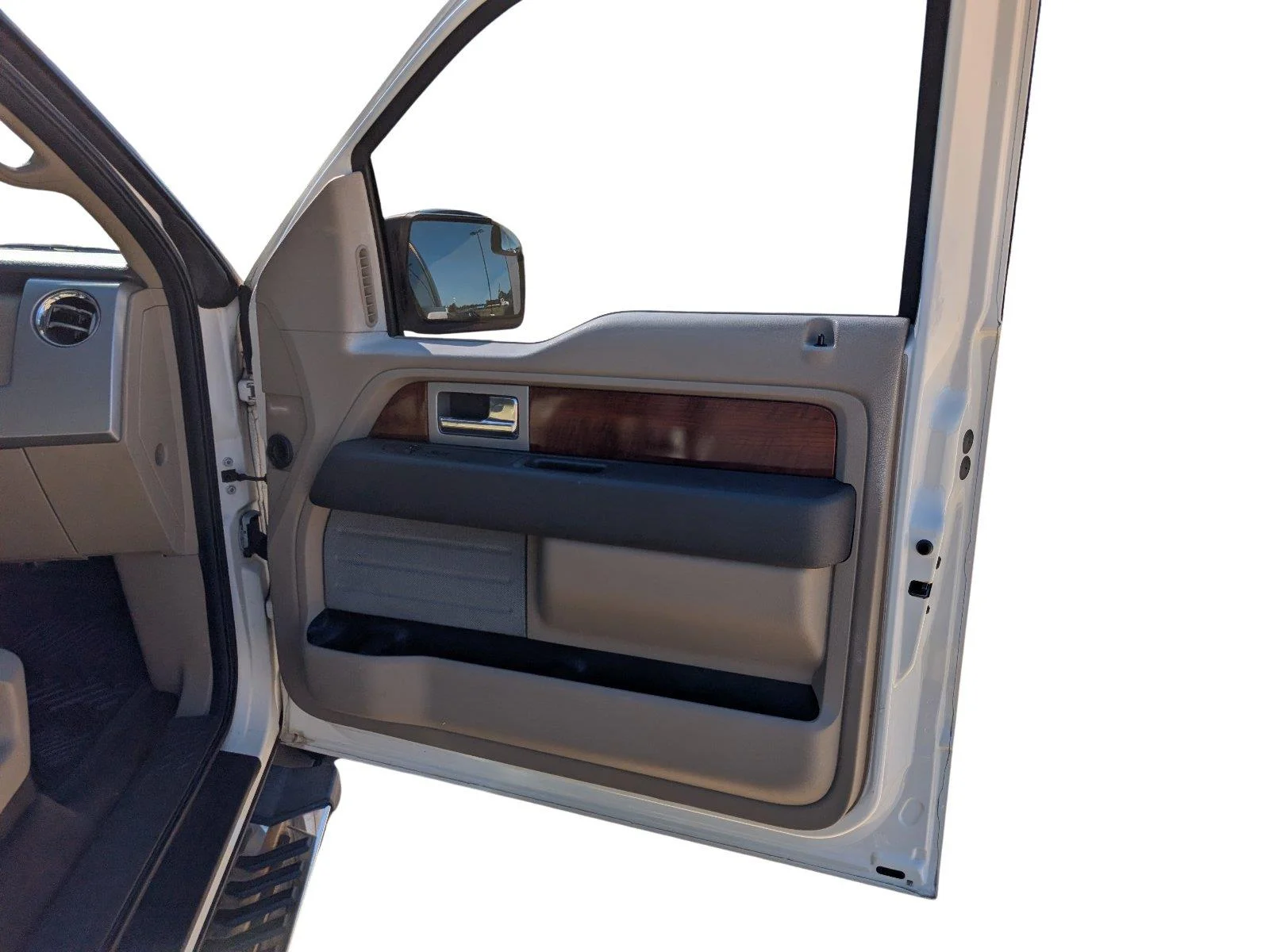 Used 2009  Ford XL image 20