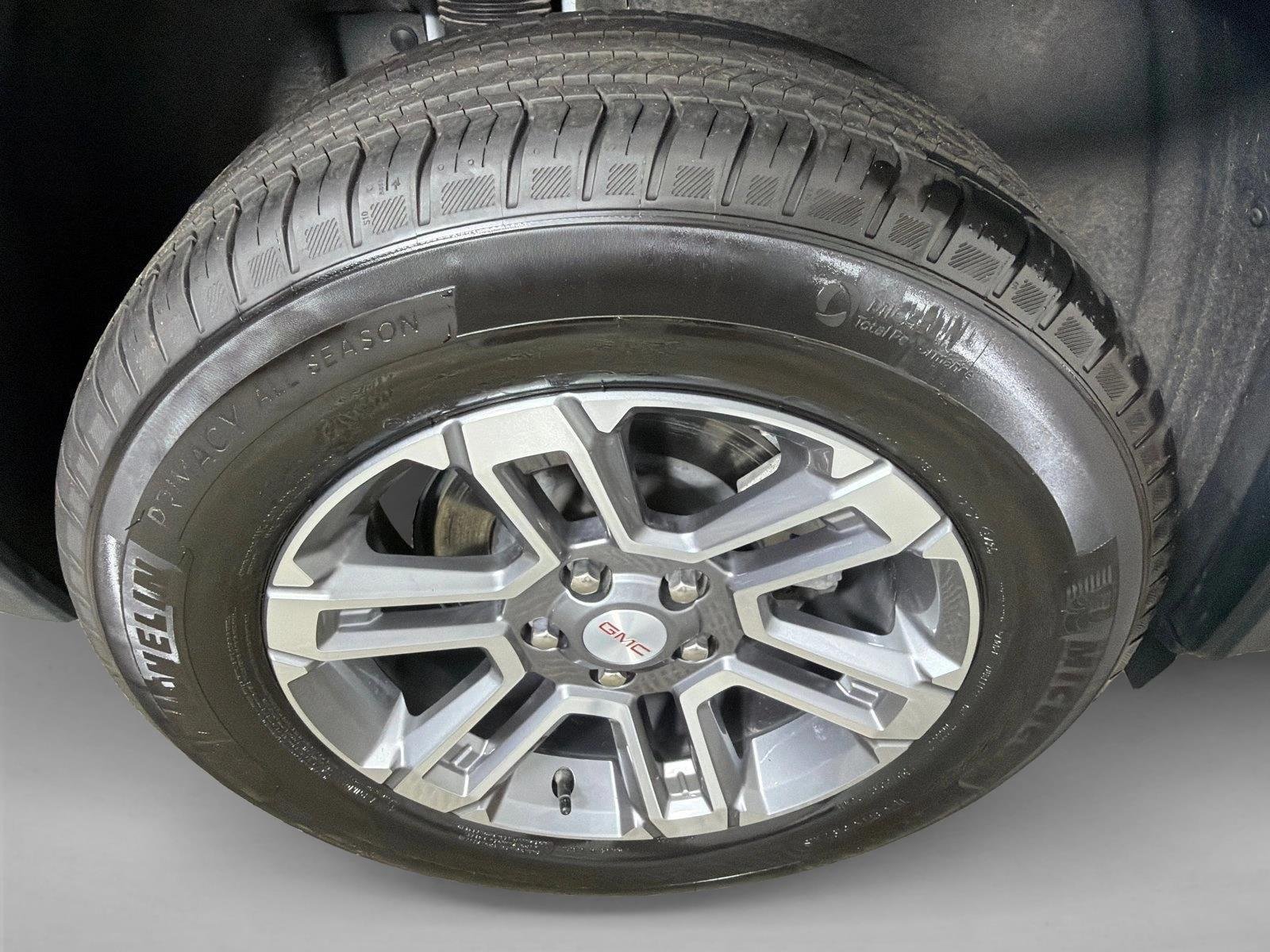 Used 2026 White GMC FWD Elevation image 18