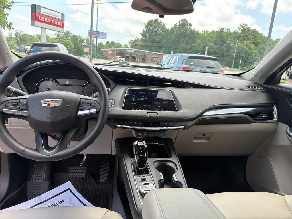 Used 2023 Silver Cadillac Luxury image 16