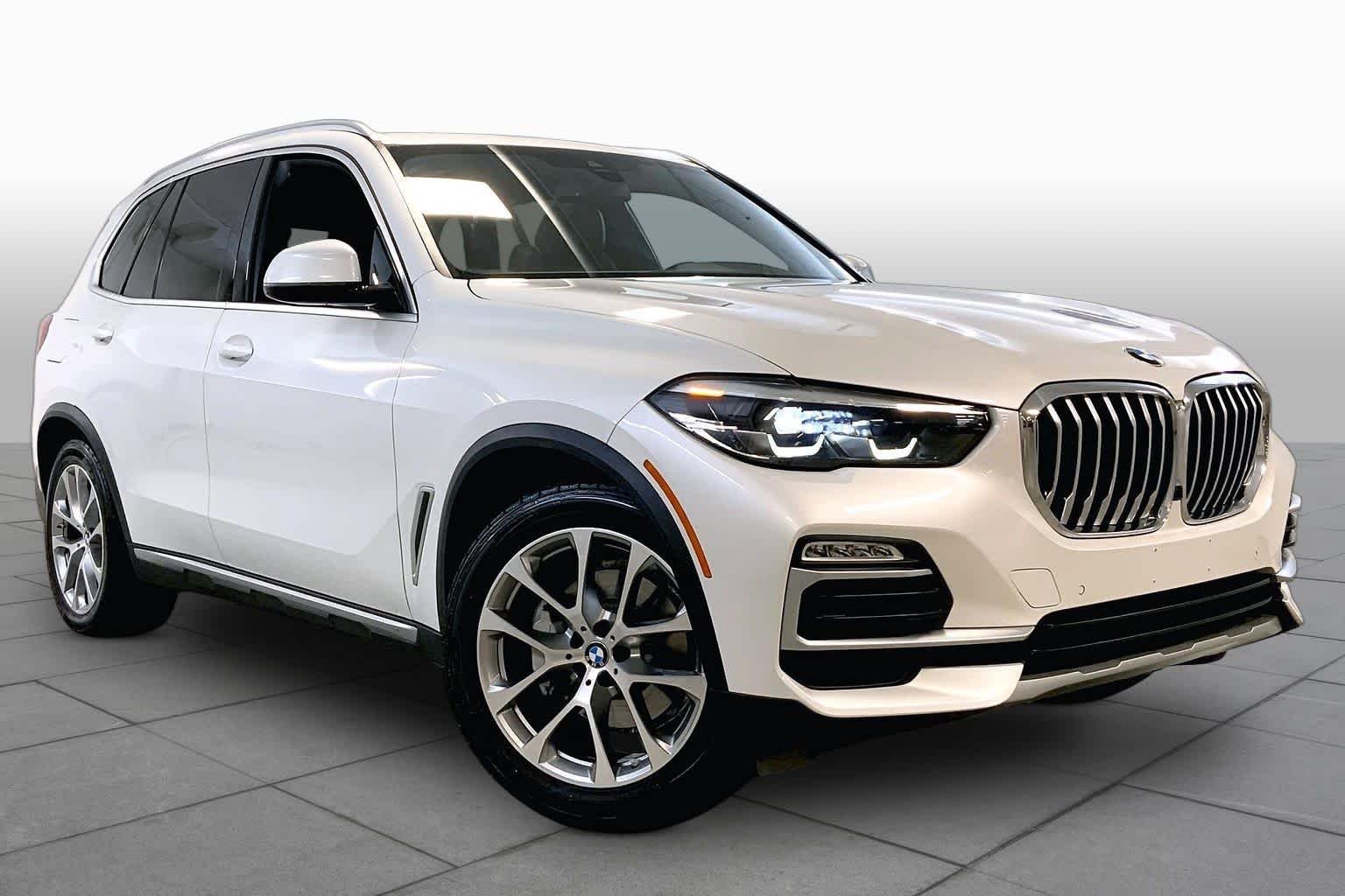 Used 2021 BMW X5 40i with VIN 5UXCR6C07M9E04207 for sale in Kansas City