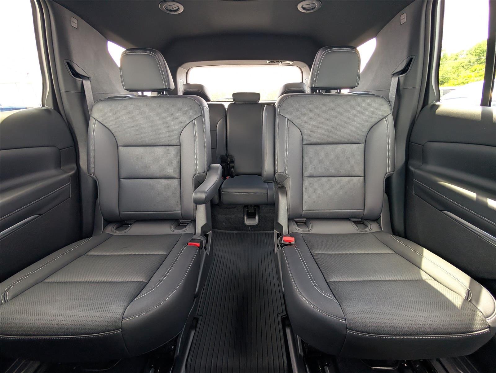 2026 Chevrolet Traverse LT - Photo 24