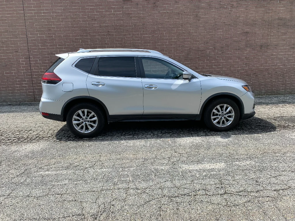 Used 2019 Brilliant Silver Metallic Nissan SV image 7