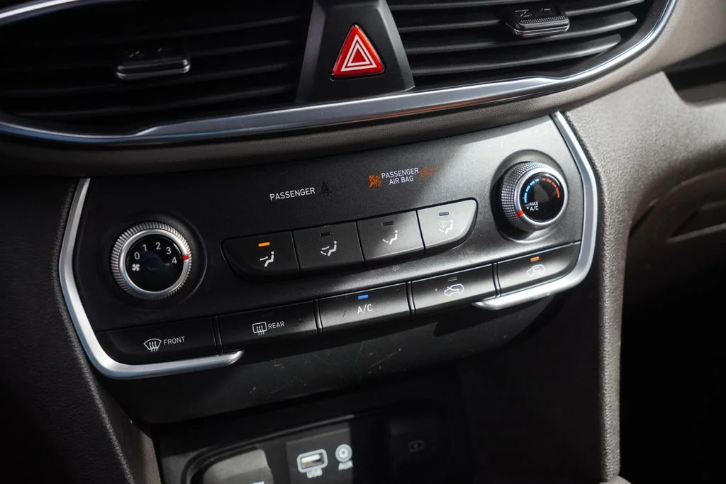 Certified Used 2020 Black Hyundai SE image 23