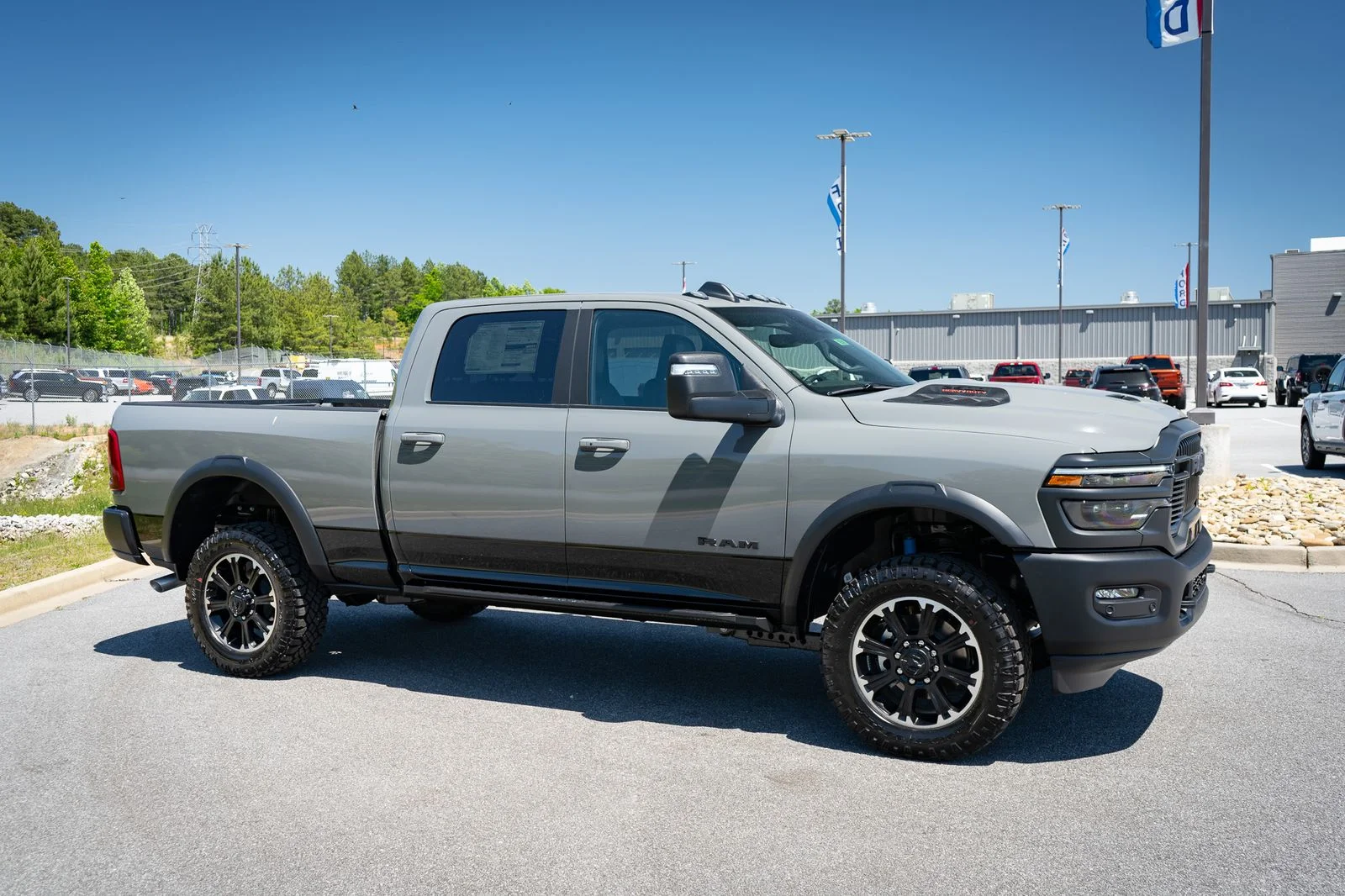 New 2026 Ceramic Gray Clear-Coat Exterior Paint RAM Rebel image 12