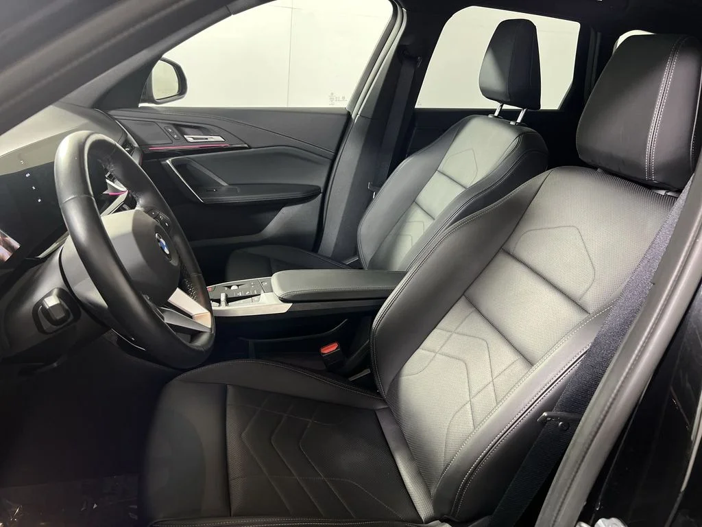Used 2025 Black BMW xDrive28i image 13