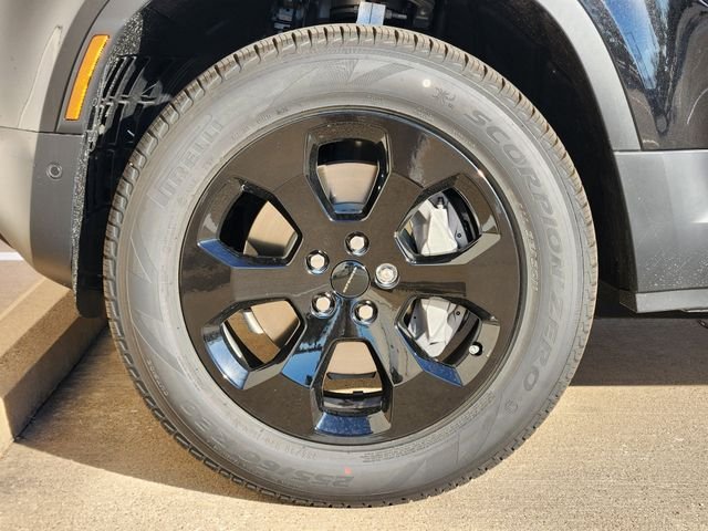 Used 2026 Black Land Rover S image 7