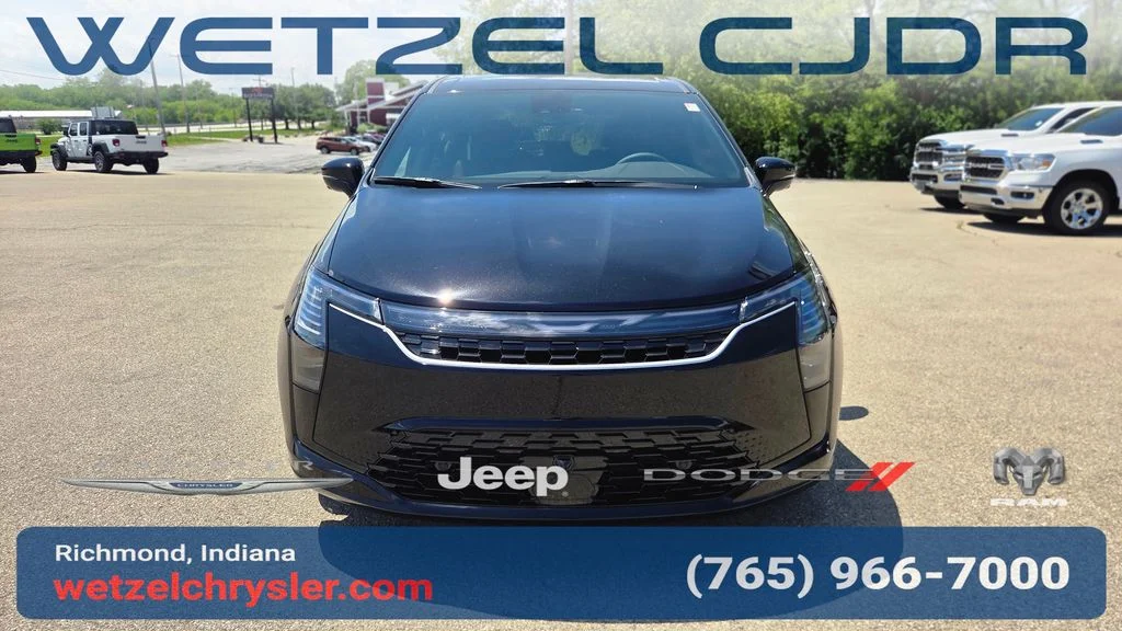 New 2027 Black Chrysler Select image 2