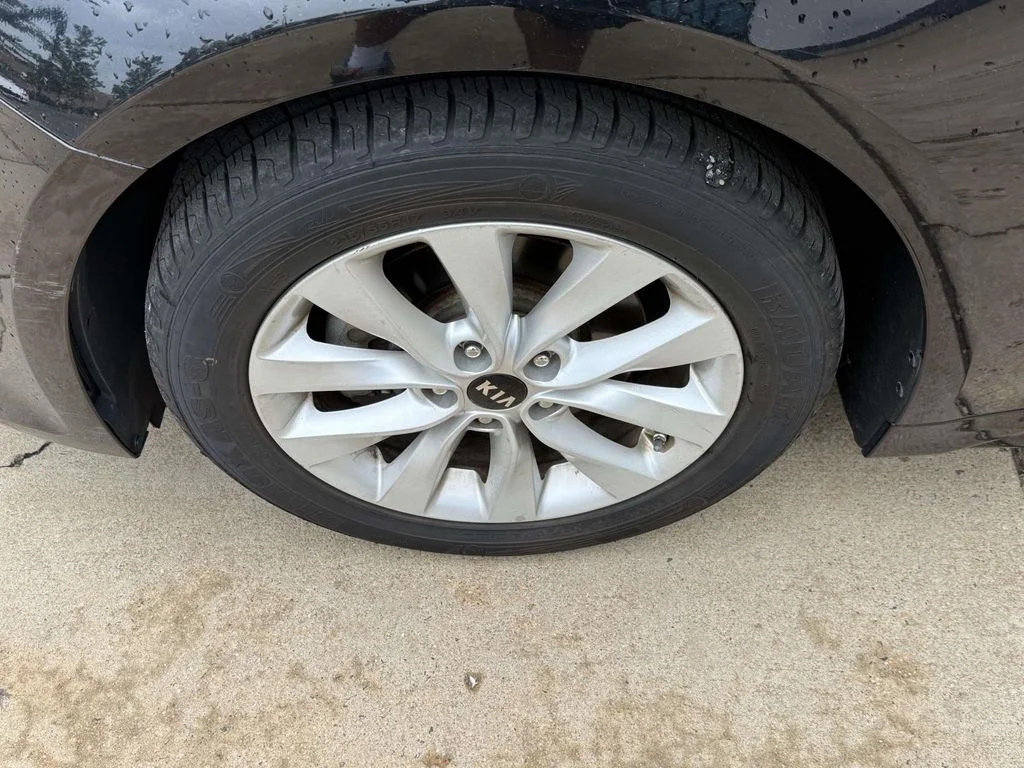 Used 2016 Ebony Black Kia LX image 12