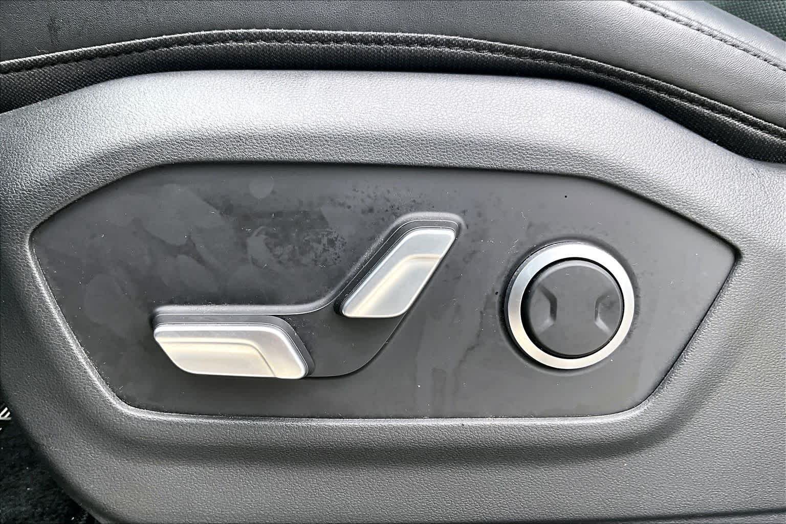 Used 2024 Shimmering Silver Hyundai XRT image 33