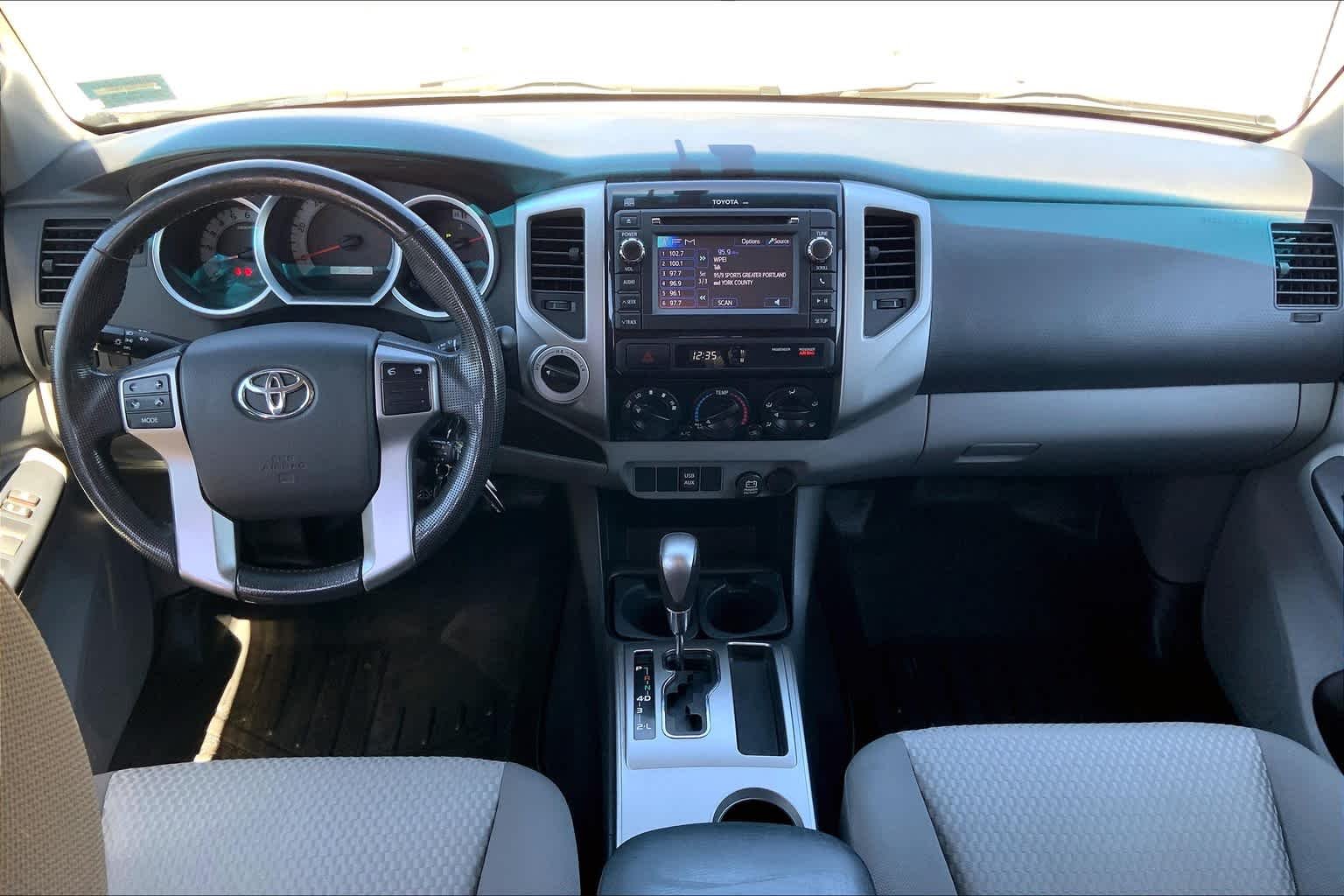 Used 2013 Super White Toyota  image 15