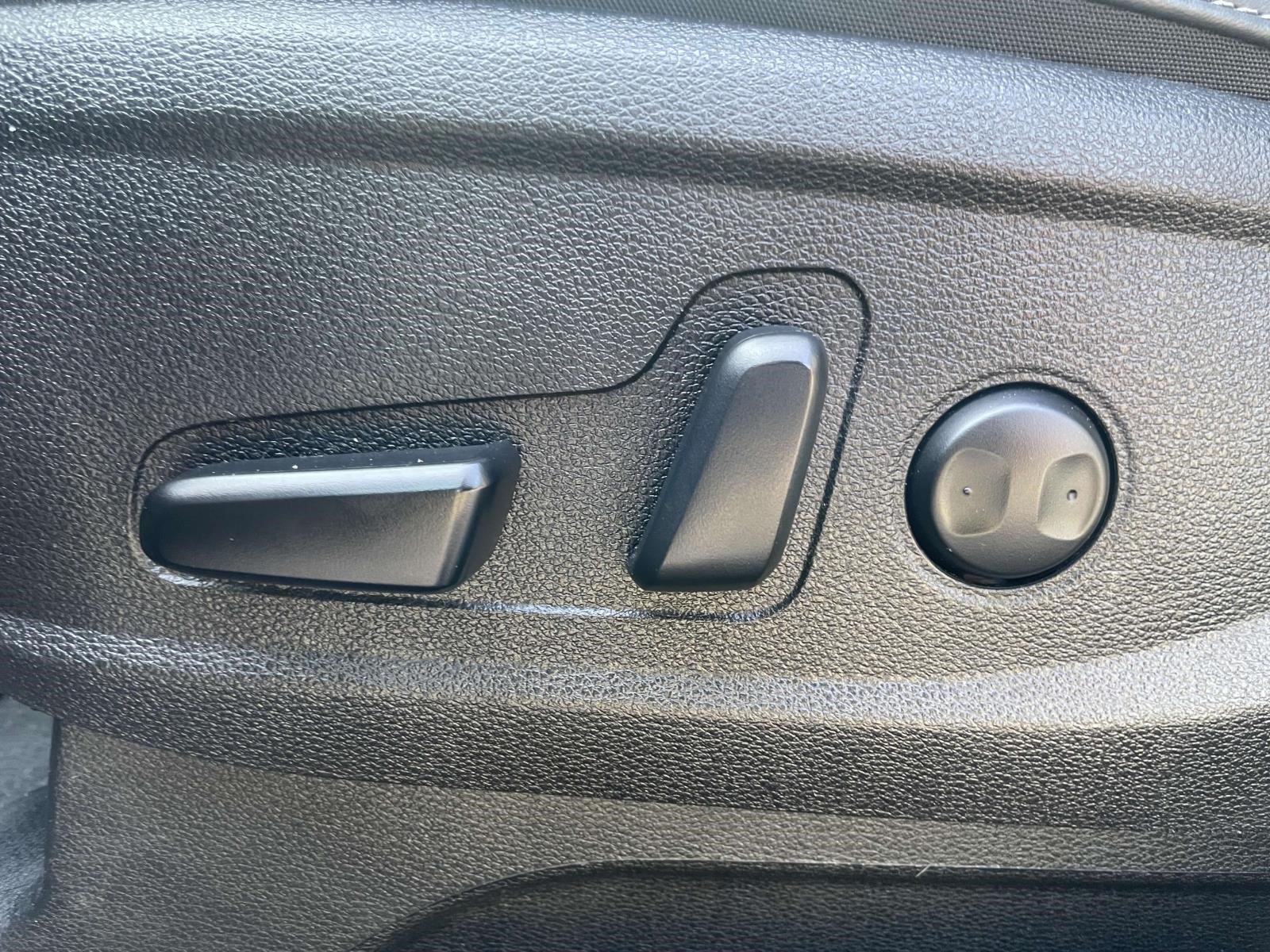 Used 2021 Ebony Black Kia S image 17