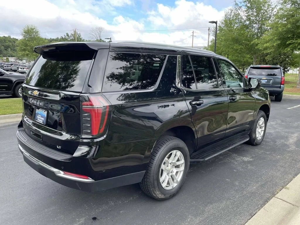 Used 2025 Black Chevrolet LT image 6