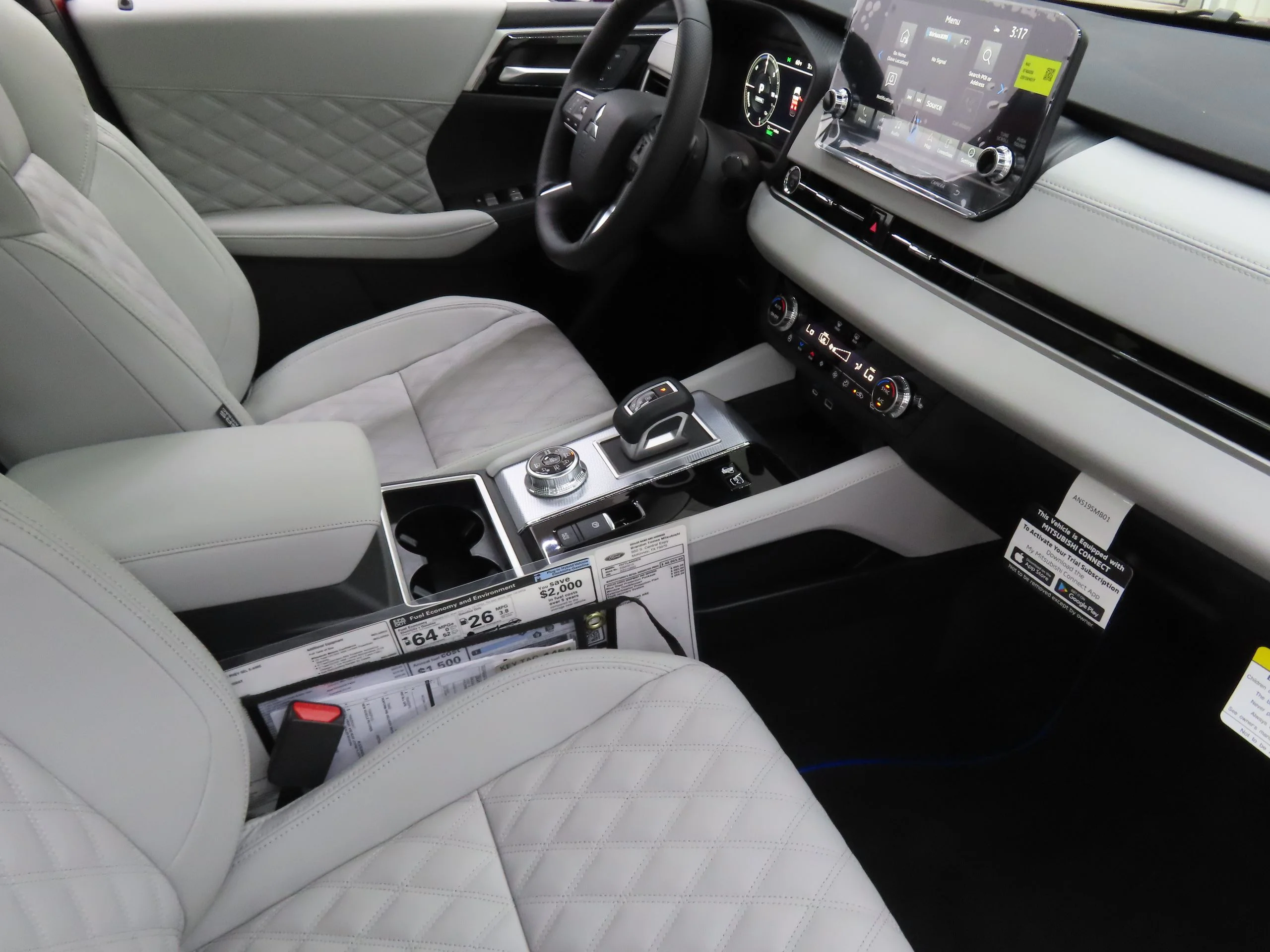 2025 Mitsubishi Outlander Plug-in Hybrid SEL - Photo 25