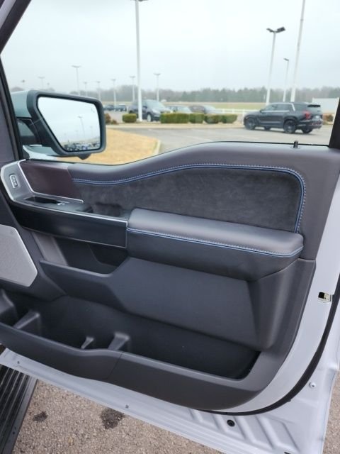 2025 Ford F-150 Platinum - Photo 62