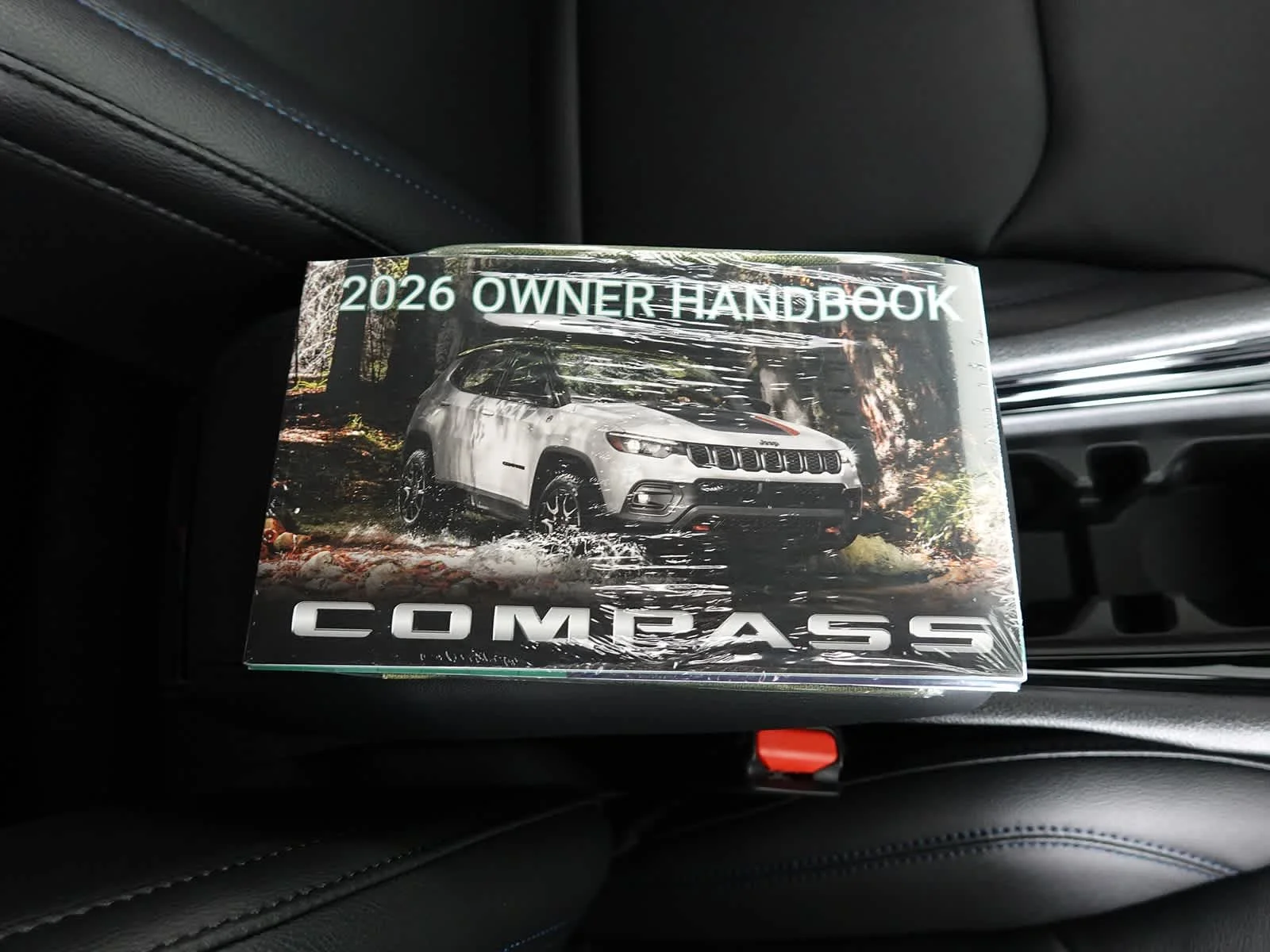 New 2026 Diamond Black Crystal Pearl-Coat Exterior Paint Jeep Limited Altitude image 24
