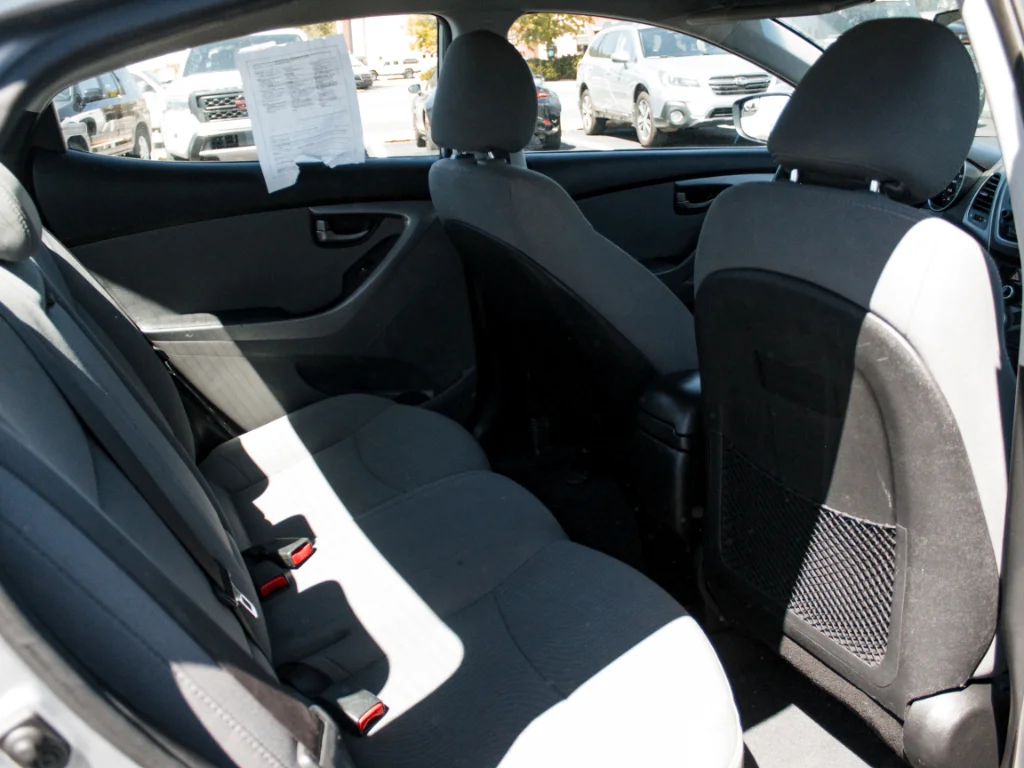 Used 2015 Shale Gray Metallic Hyundai SE image 22