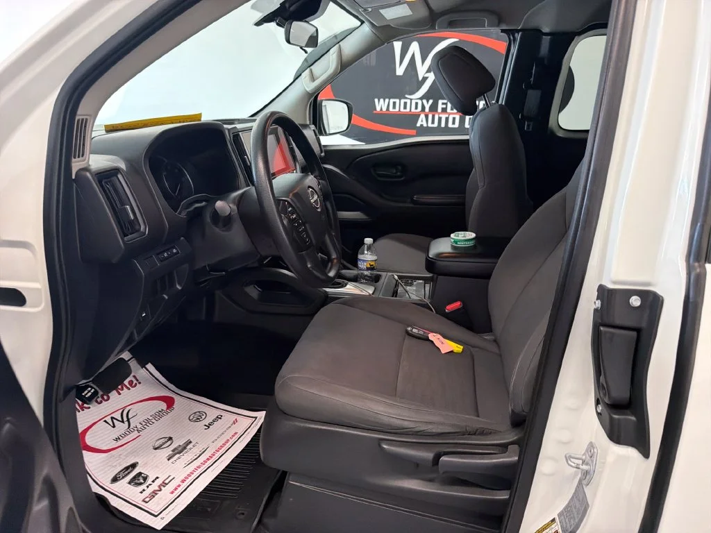 Used 2025 White Nissan S image 9