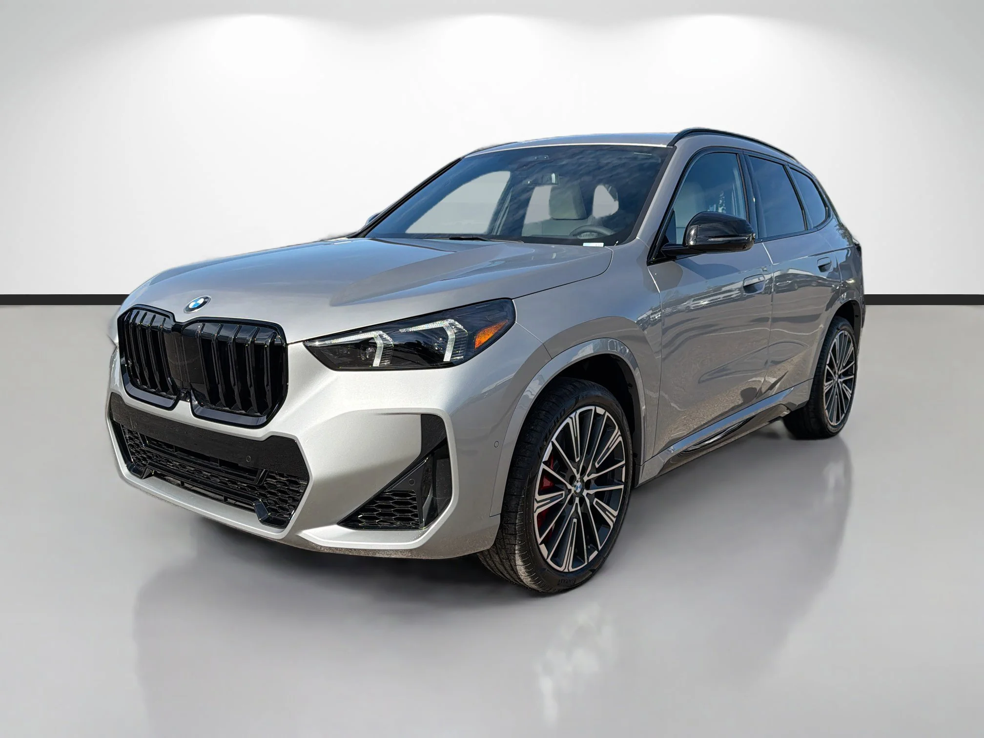 New 2026 Space Silver Metallic BMW xDrive28i image 7
