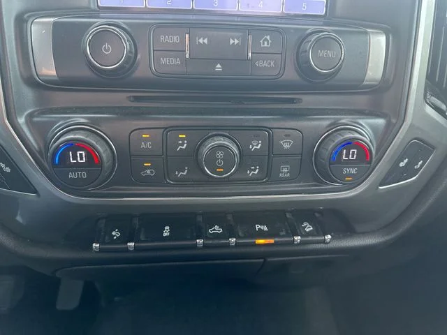 Used 2018 Gray Chevrolet LT image 17