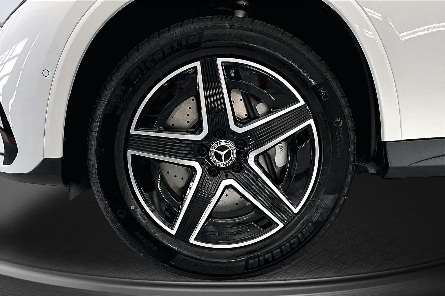 New 2026 Polar White Mercedes-Benz GLC 300 image 8