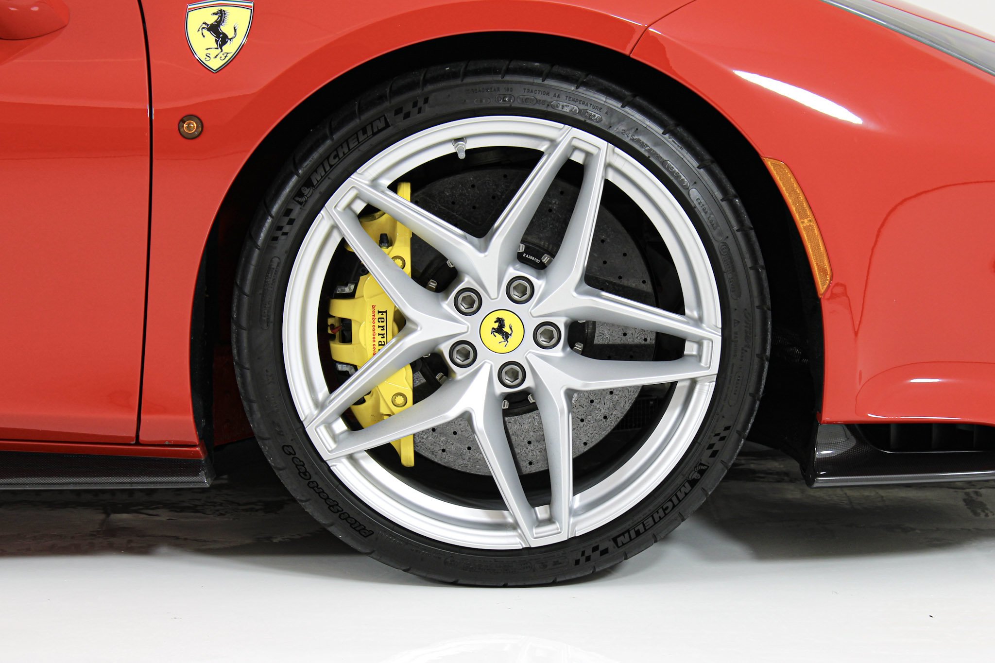 Certified Used 2019 Red Ferrari  image 25