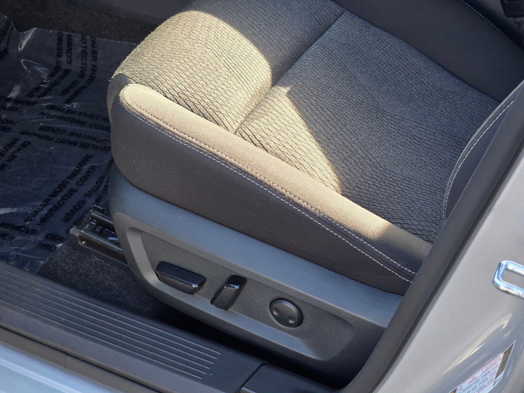 2025 Nissan Rogue SV - Photo 22