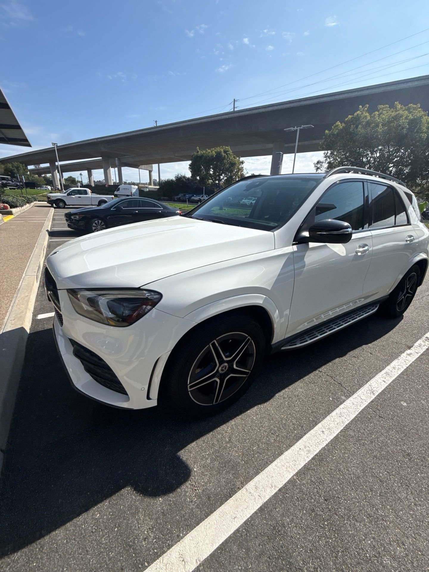 Used 2020 White Mercedes-Benz GLE 350 image 1