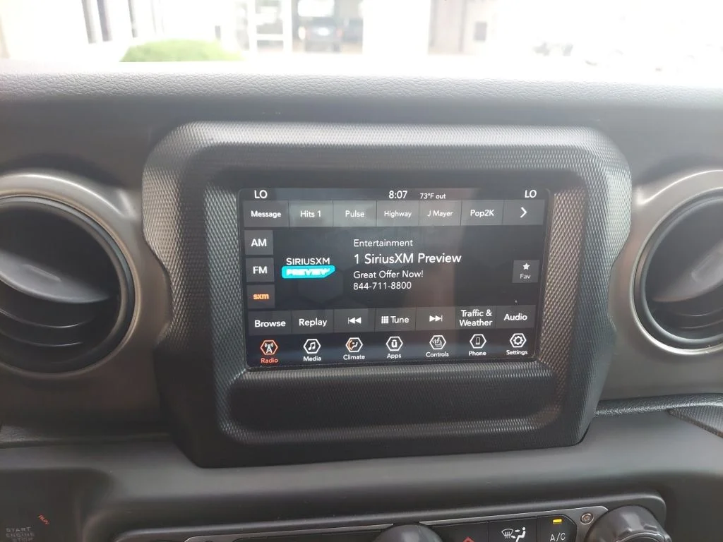Used 2018 Silver Jeep Unlimited Sport S image 20